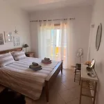 Tres Palmeiras With Pool Lägenhet Portimão