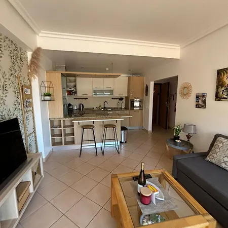 Tres Palmeiras With Pool Apartment